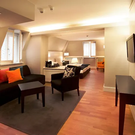 Victoria Hotel 4*
