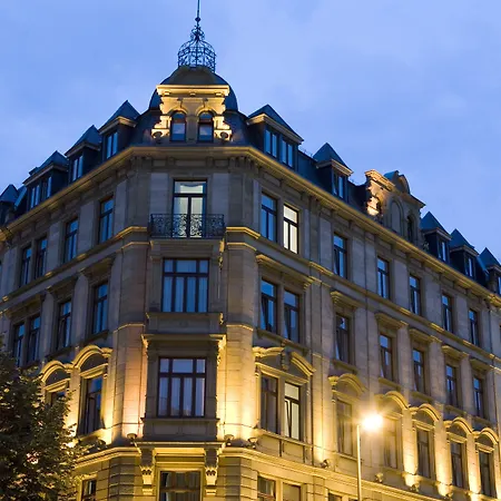 Victoria Hotel