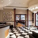 Victoria Hotel