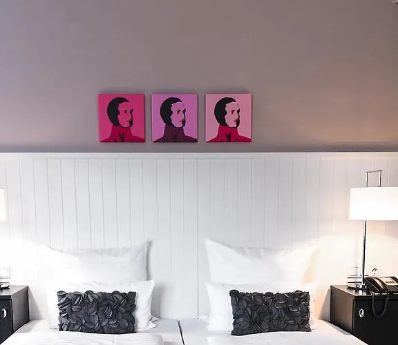 Victoria 4* Frankfurt nad Mohanem