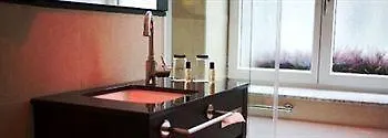 Victoria Hotel 4*