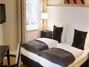 Victoria Hotel