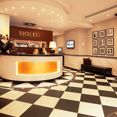 Victoria 4*