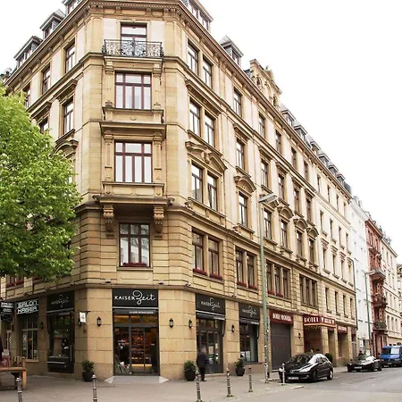 Victoria 4*